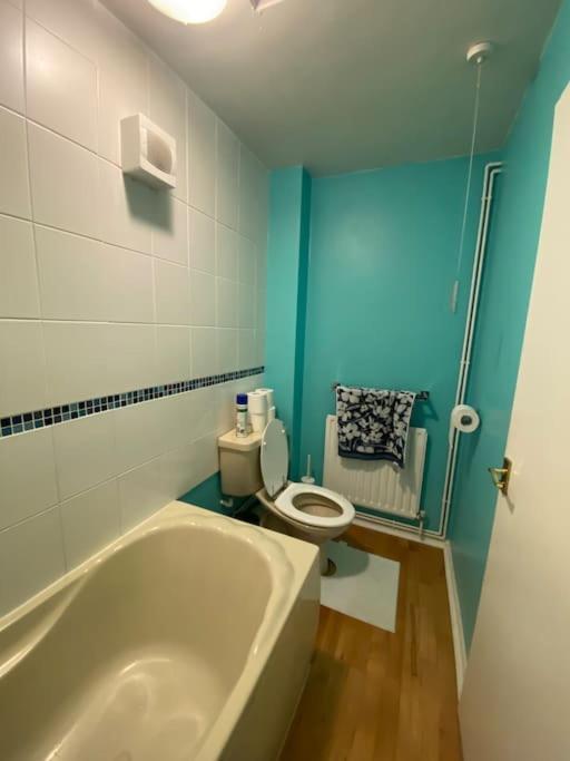 Cosy Apartment With Private Access And Kitchenette In Guildford (Adults Only) Worplesdon Ngoại thất bức ảnh