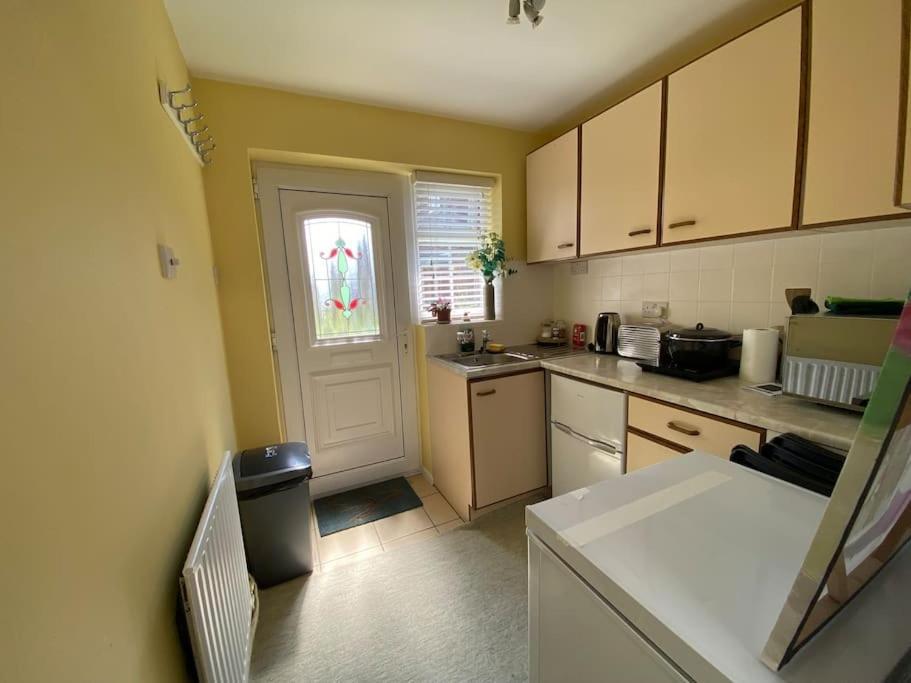 Cosy Apartment With Private Access And Kitchenette In Guildford (Adults Only) Worplesdon Ngoại thất bức ảnh